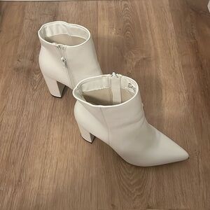 Rouge White 7.5 Heeled Booties